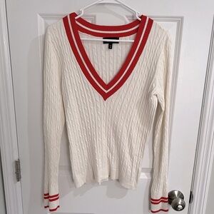 EXPRESS SWEATER. SIZE: MEDIUM.